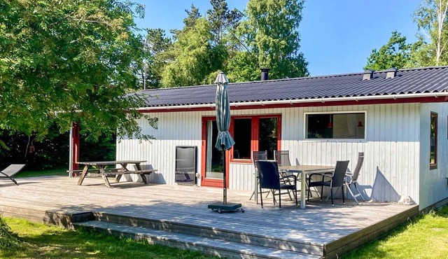 6 person holiday home in Grenaa-By Traum