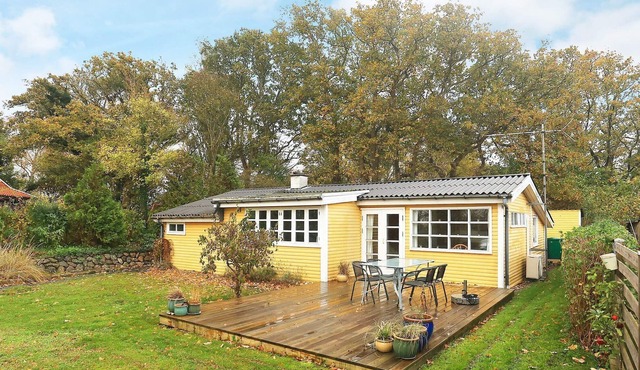 6 person holiday home in Haarby