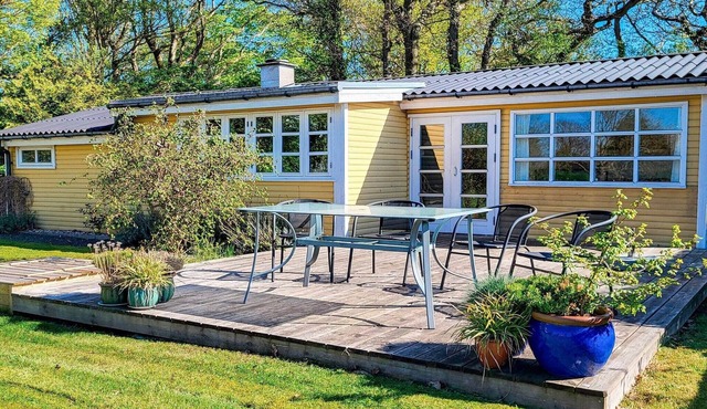 6 person holiday home in Haarby-By Traum