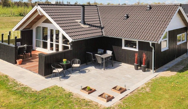 6 person holiday home in Hadsund-By Traum