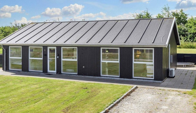 6 person holiday home in Løkken