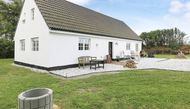 6 person holiday home in Løkken