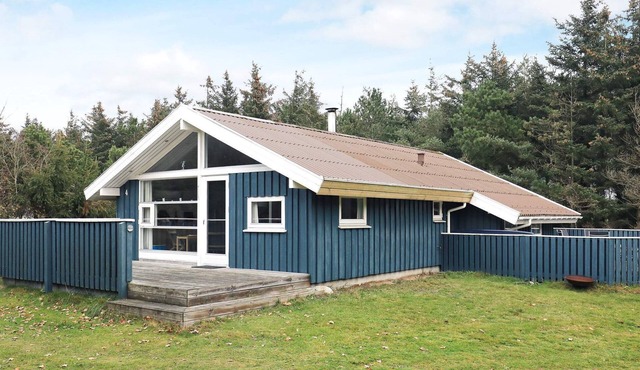 6 person holiday home in Løkken