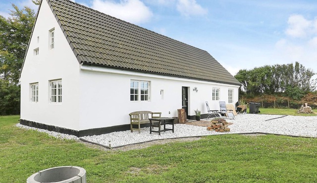 6 person holiday home in Løkken