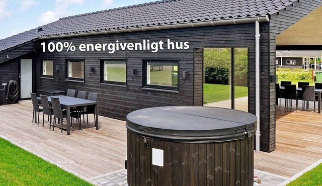 6 person holiday home in Lemvig-By Traum