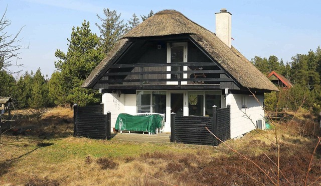6 person holiday home in Oksbøl