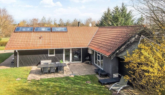 6 person holiday home in Oksbøl-By Traum