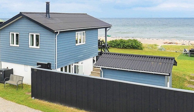 6 person holiday home in Otterup