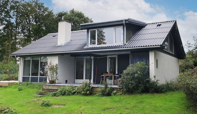 6 person holiday home in Roslev