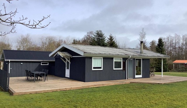 6 person holiday home in Roslev