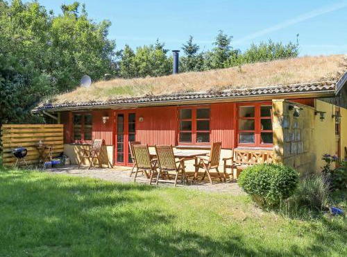 6 person holiday home in Blokhus