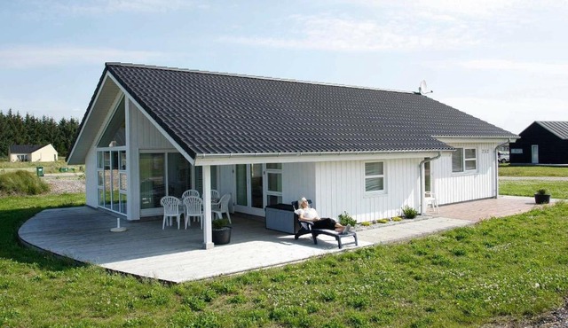 6 person holiday home in Brovst