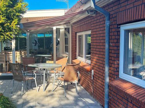 6 person holiday home in Dannemare