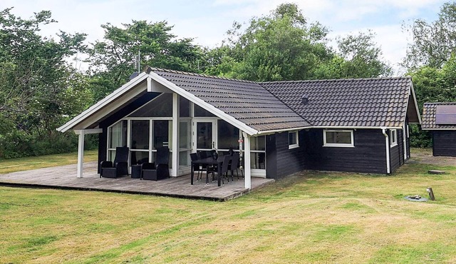 6 person holiday home in Asaa-By Traum