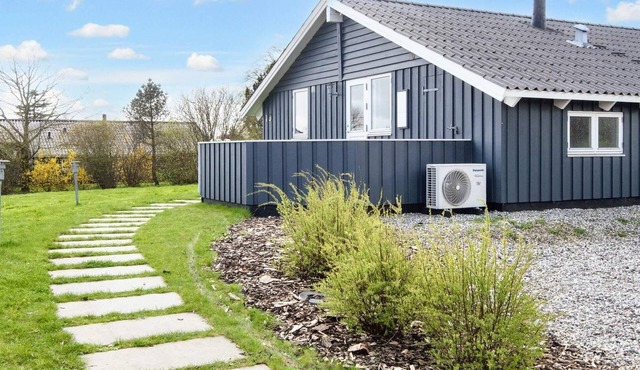 6 person holiday home in Børkop-By Traum