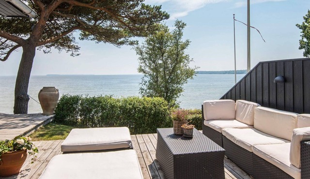 6 person holiday home in Bjert