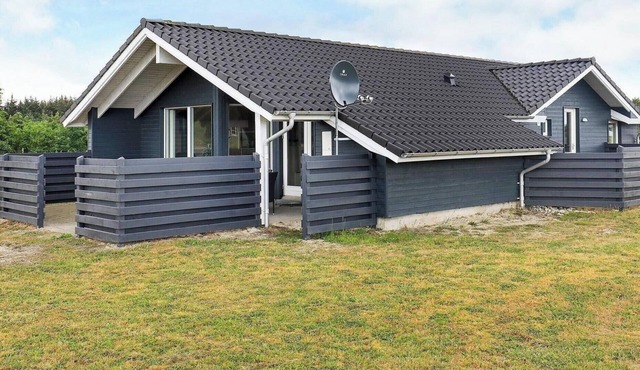 6 person holiday home in Brovst-By Traum