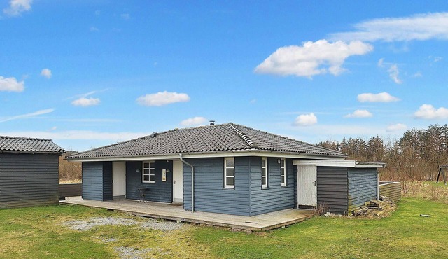 6 person holiday home in Brovst-By Traum