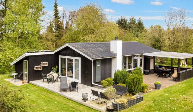 6 person holiday home in Farsø-By Traum