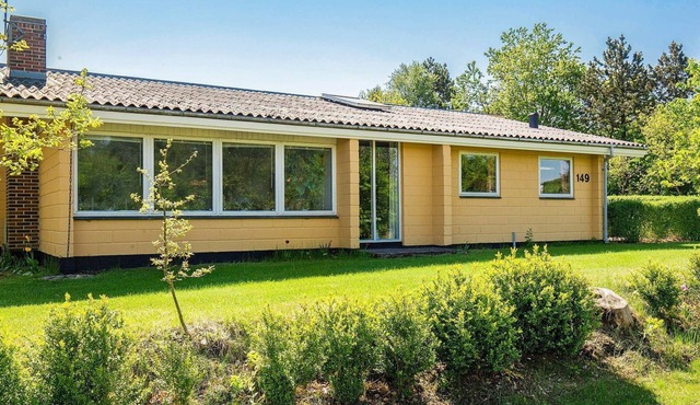 6 person holiday home in Farsø-By Traum