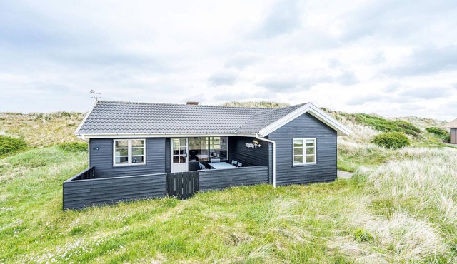 6 person holiday home in Henne