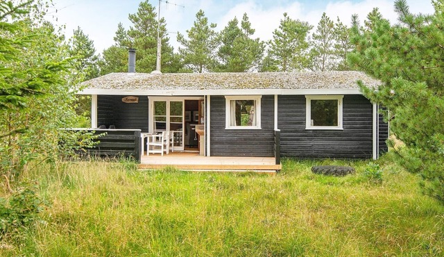 6 person holiday home in Henne-By Traum