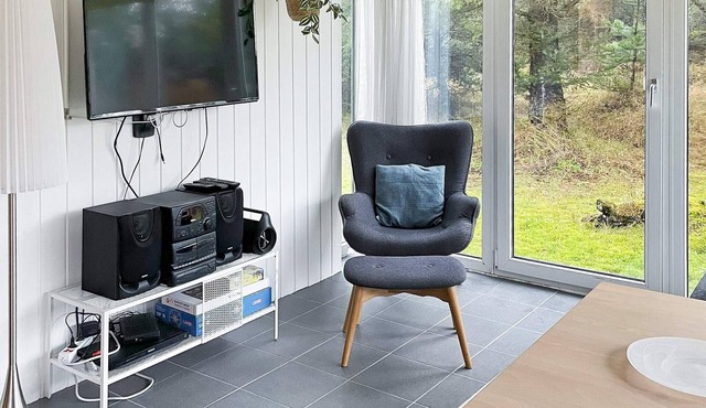6 person holiday home in Oksbøl