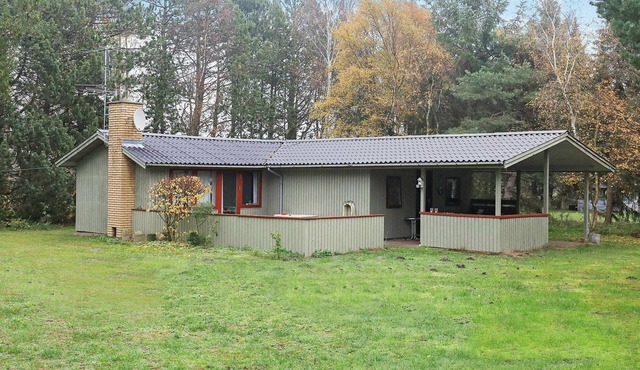 6 person holiday home in Rødby