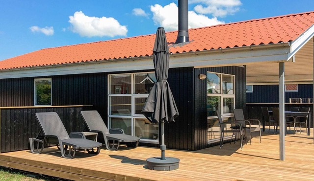 6 person holiday home in Rønde-By Traum