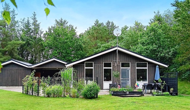 6 person holiday home in Sæby-By Traum