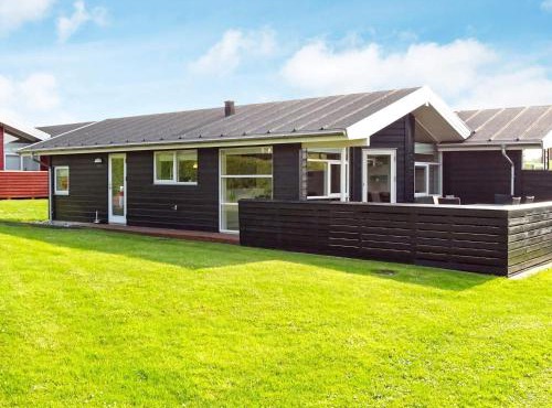 6 person holiday home in Tranekær