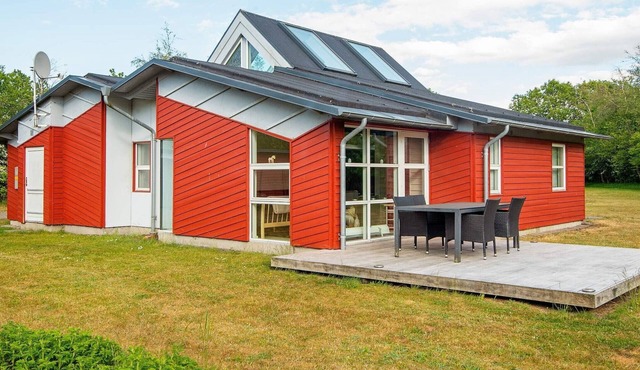 6 person holiday home in Vemb-By Traum