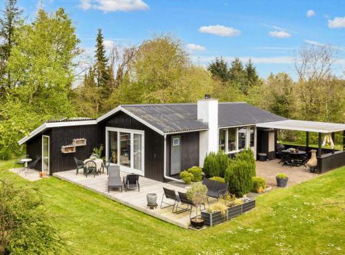 6 person holiday home in Farsø-By Traum