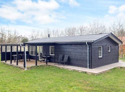 6 person holiday home in Hals-By Traum