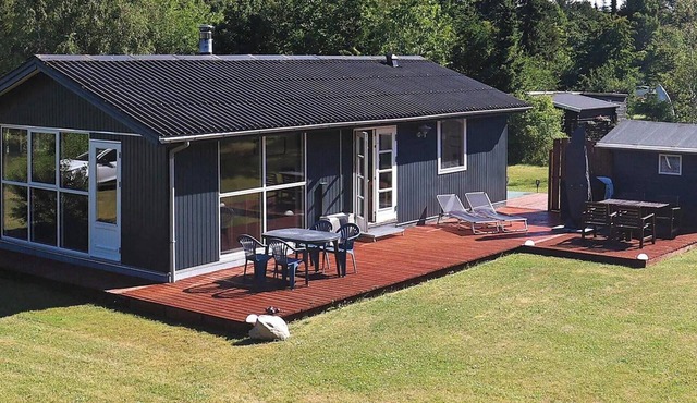 6 person holiday home in Nibe-By Traum