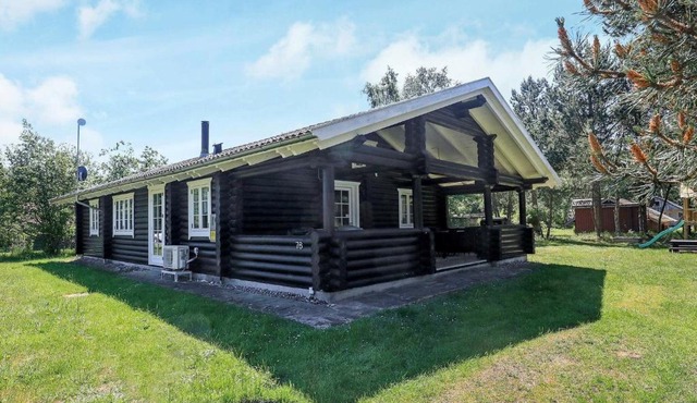 6 person holiday home in R dby