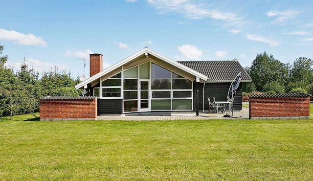 6 person holiday home in Storvorde-By Traum