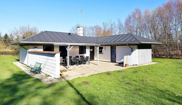 6 person holiday home in Vesløs-By Traum