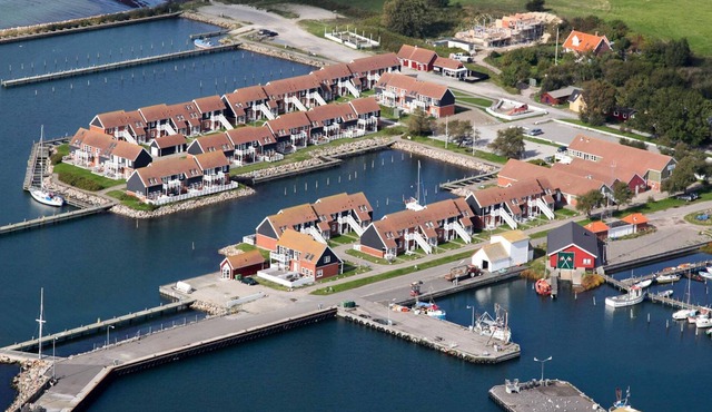 6 person holiday home on a holiday park in Borre