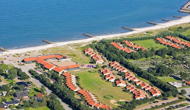 6 person holiday home on a holiday park in Sæby