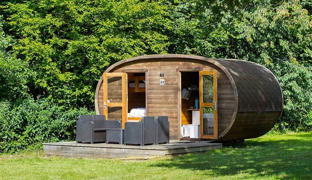 6 person holiday park home in Hesselager