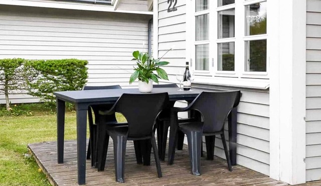 6 person holiday park home in Asperup