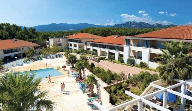 6 Places Dans Complexe de Vacances