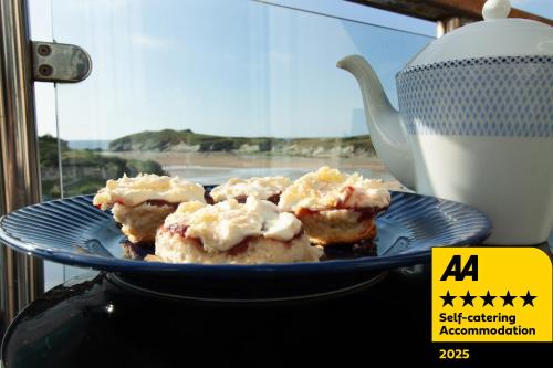 6 Porth Sands Newquay Cornwall Luxury with Sea Views