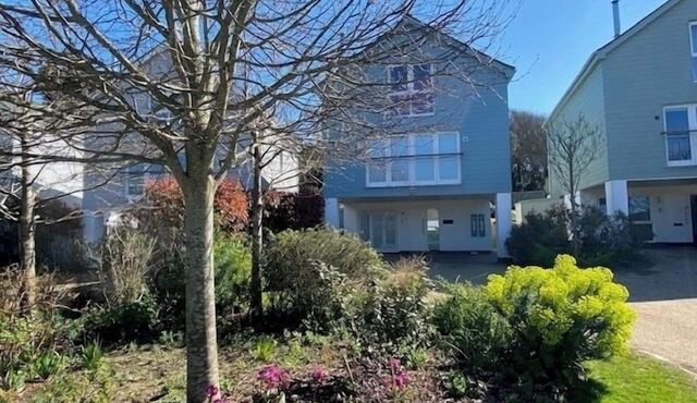 6 Salterns-Dog Friendly-Nr Yarmouth-Sleeps 10