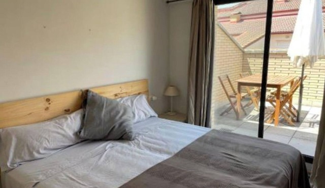 6-seater duplex to disconnect from routine