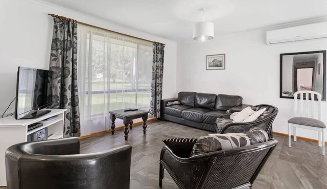 6 Simpson Rd Encounter Bay