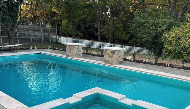 6-Star Country Living: Legends, Speedway, American Royal, Cabelas, 15 Dwntwn KC