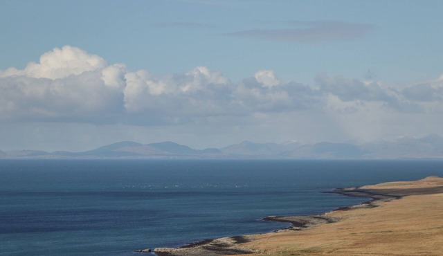 6 TOTESCORE, with open fire in Uig