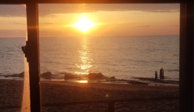 #6 Two bedroom Dog friendly beachfront cabin.